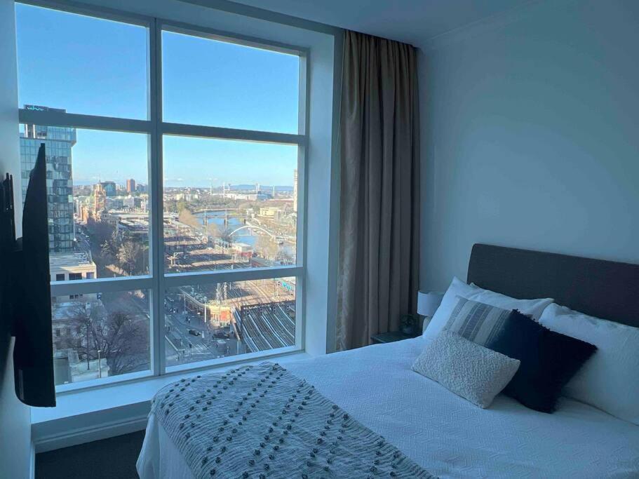 Exclusive Suite Cbd Riverviews - Parkingonsite, Melbourne
